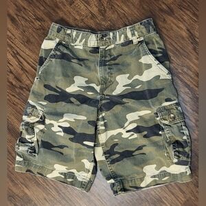 Boy's Faded Glory Green Camo Cargo Shorts 14